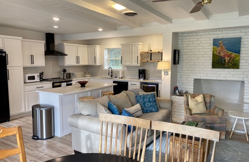 Granbury House | Granbury Lake Rustic Retreat on Quiet Cove