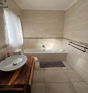Greater Johannesburg Metropolitan Area Cabin | Grand Diamond Lodge