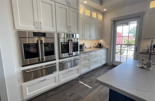 Sonoma House | Grand Luxury Estate, 5 min from Wineries, Chefs Kitchen, Pool & Spa, Bocce, Farm