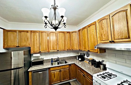 Downtown Sacramento House | Grand Victorian in Mansion Flats - 3BR/1.5BA