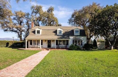 San Martin House | Grand Wine Country 6BR Retreat Hot Tub & Views