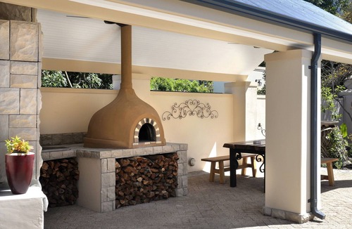 Franschhoek Villa | Grande Plaisir! Luxury Holiday Home for family or friends traveling together.