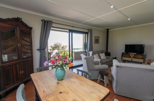 Kwa Sani House | Granny Smith Cottage