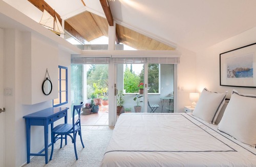 Fair Oaks House | Greek island inspired three bedroom home