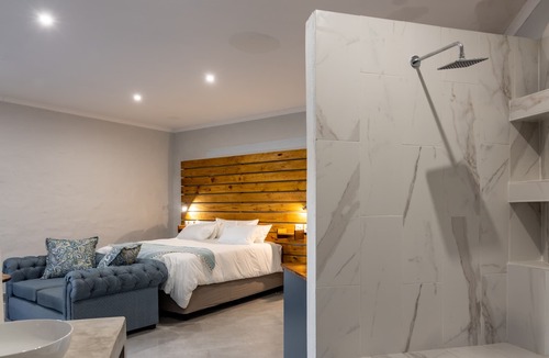 Redhill House | Greek Villa, suites with full buffet breakfast included.