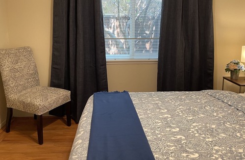Crescent Park Apartment | Green "Gem" with your pet in downtown Palo Alto.