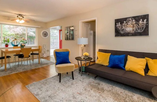 Crescent Park Apartment | Green "Gem" with your pet in downtown Palo Alto.