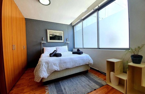 Cape Town City Centre Apartment | Green Market Place