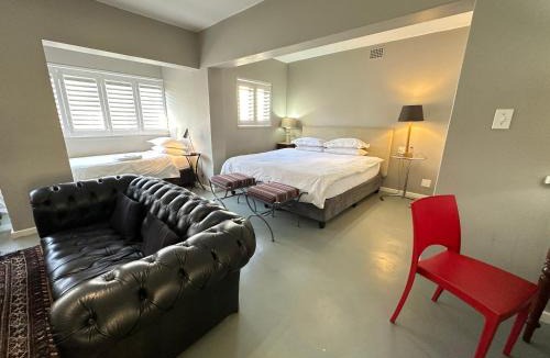 Three Anchor Bay Apartment | Green Point Self Catering Studios