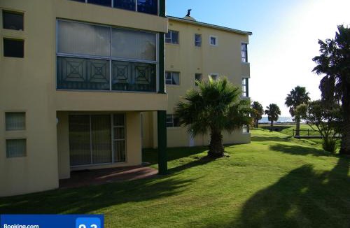 Elgin Apartment | Greenways Strand Golf Beach C3