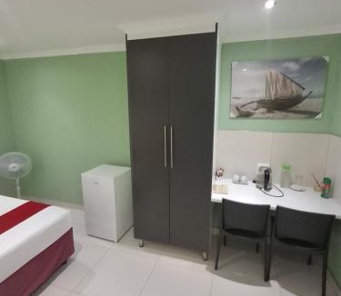 Tonga House | Guduza Guest house 02