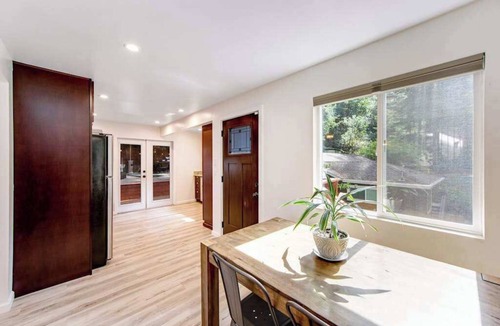 Rio Nido House | Guerneville 2BR canyon house with skylit loft & forest views