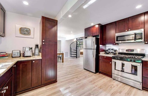 Rio Nido House | Guerneville 2BR canyon house with skylit loft & forest views