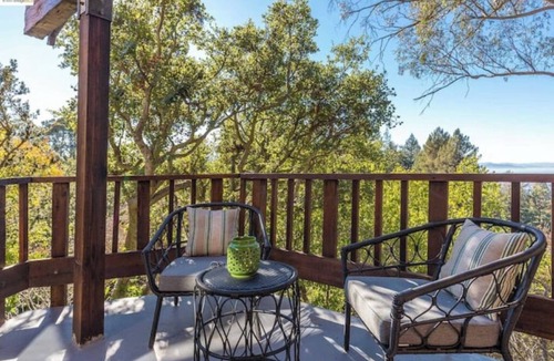 Berkeley Hills House | Guest Home Oasis in the Beautiful Berkeley Hills
