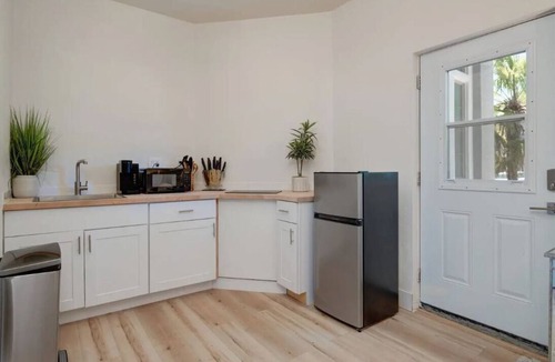 Roseville Apartment | Guest House Roseville Retreat