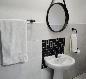 Universitas House | GuestRest