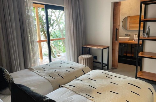 Mid Illovo Cabin | Gwahumbe Game & Spa