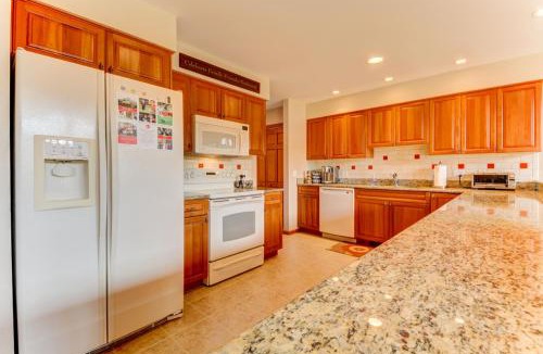 Carroll Villa | H4 Ski Slope Views! Bretton Woods condo with easy access to Mt Washington, Skiing, White Mountains!