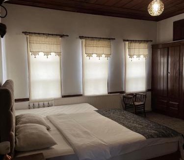 Taraklı Hotel | Hacı Rıfatlar Konağı