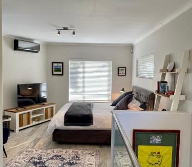 Somerset West Apartment | Hack's Shack
