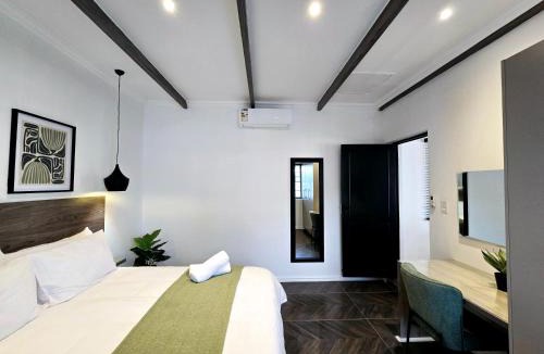 Windermere Apartment | Hampton Collection Avenues - Urban 4 Sleeper Apartment