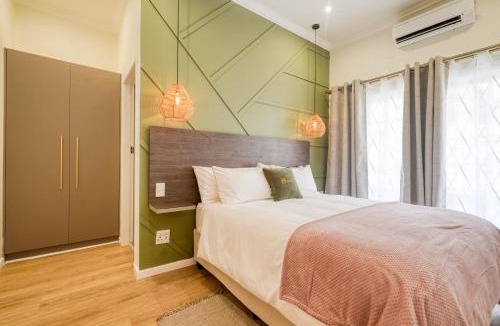 Windermere Apartment | Hampton Collection - Contemporary 3 Sleeper Apartment with Pool
