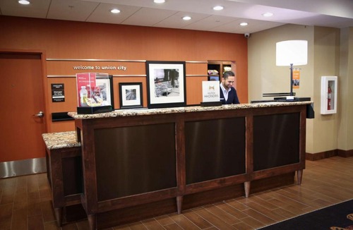 Union City Hotel | Hampton Inn Union City