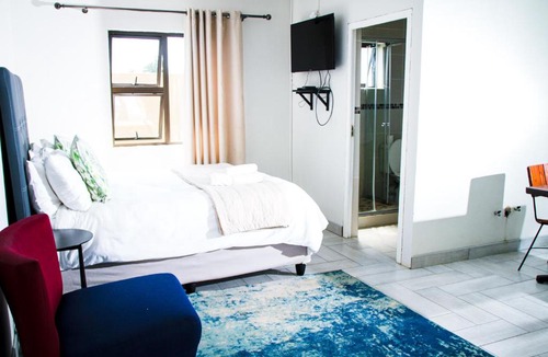 Bizana Hotel | Happy Hen Guest Lodge
