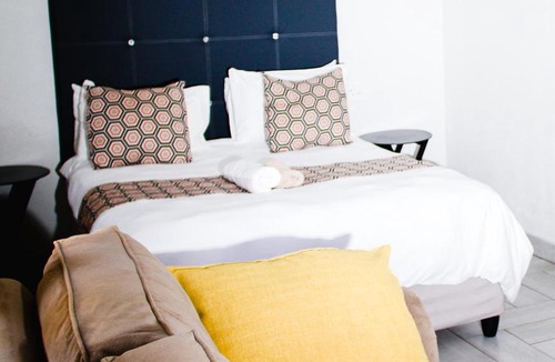 Bizana Hotel | Happy Hen Guest Lodge