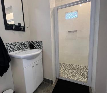 Hilton House | Happy Hilton guest house