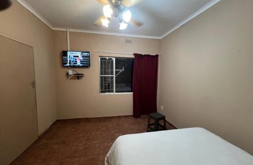 Phalaborwa House | Happy time guest houses