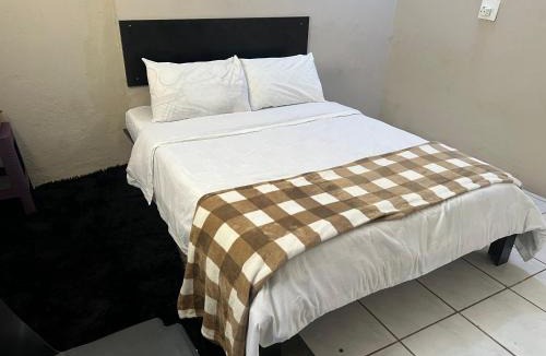Phalaborwa House | Happy time guest houses