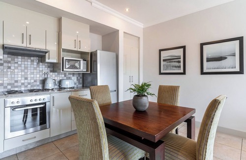 Hermanus City-Centre Hotel | Harbour House Hotel