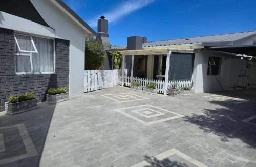 Hartenbos Apartment | Hartenbos Breakaway - LightHouse Cottage
