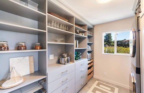 Geyserville House | Healdsburg 3-Bedroom Home Surrounded by Manicured Gardens and Stunning Vineyards