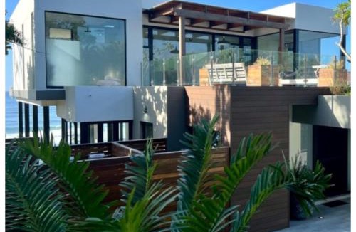 Trafalgar Villa | Heaven's Door
