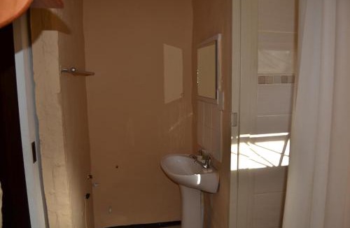 Oudtshoorn Apartment | Heloise Home Stay