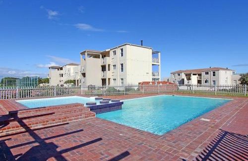 Hermanus Apartment | Hermanus Beach Club - 106 - Apartment with a view
