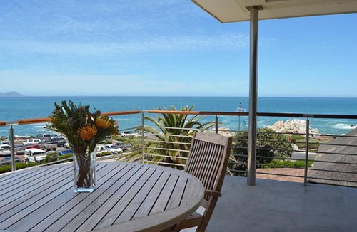 Hermanus City-Centre Apartment | Hermanus Seaview Apartment