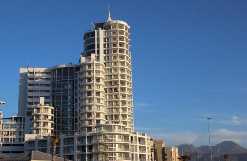 Strand Apartment | Hibernian Towers 1203