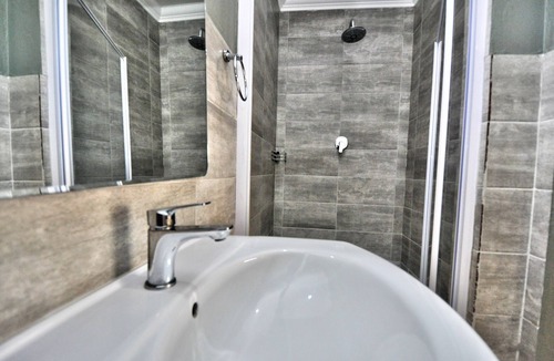 Magaliesberg Bed & Breakfast | Hibon Lodge