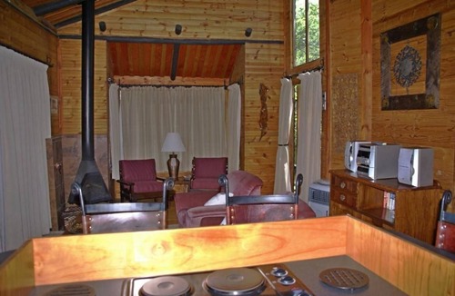 Giant's Castle Game Reserve Ski Chalet | Hidden Gem with magnificent lake and mountain views.