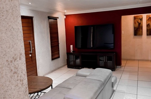 Nelspruit Villa | Hidden Germ in Nelspruit with a nice Mountain Wildlife Estate View!