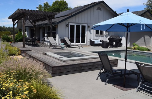 Healdsburg House | Hidden Pocket: Pool + Spa, Private Retreat, 1.5 Fenced Acres, Healdsburg
