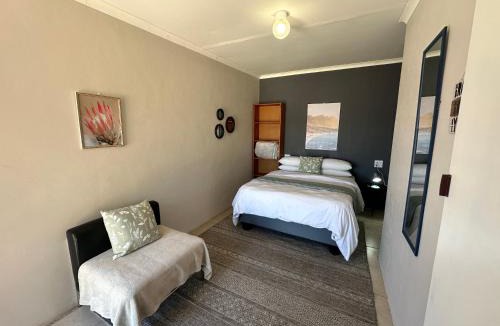 Quigney Beach House | Hide 2 On Rees