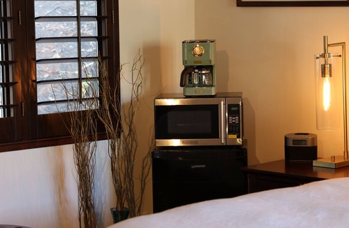 Novato Bed & Breakfast | High-End Private Suite with Deck & Mountain Views in Prime Marin County Location
