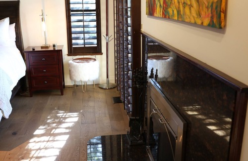 Novato Bed & Breakfast | High-End Private Suite with Deck & Mountain Views in Prime Marin County Location