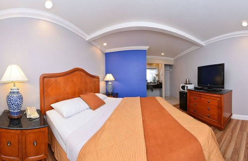 Dimond Hotel | Highlander Motel