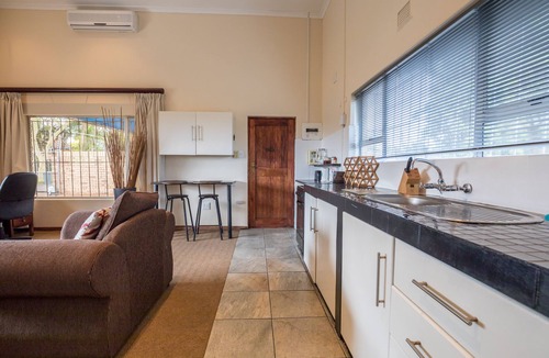 Meer En See House | Hillton Manor Guest House