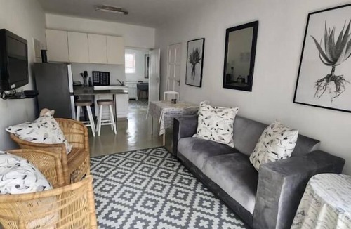 Meer En See House | Hillton Manor Guest House
